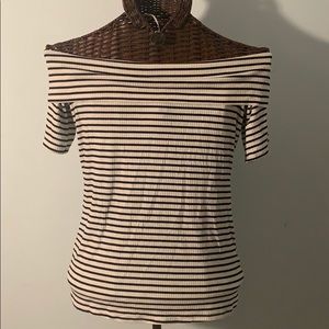 Harlowe & Graham offtheshoulder ribbed top